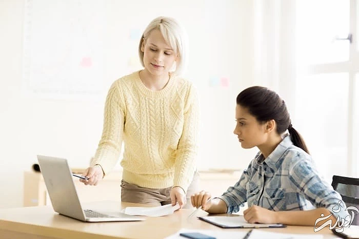 نشانه های همکار حسود و سمی همکار سمی